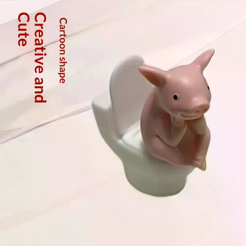 Cute Pig Sitting On Toilet — P - Jet Home Bathroom 评论和价格