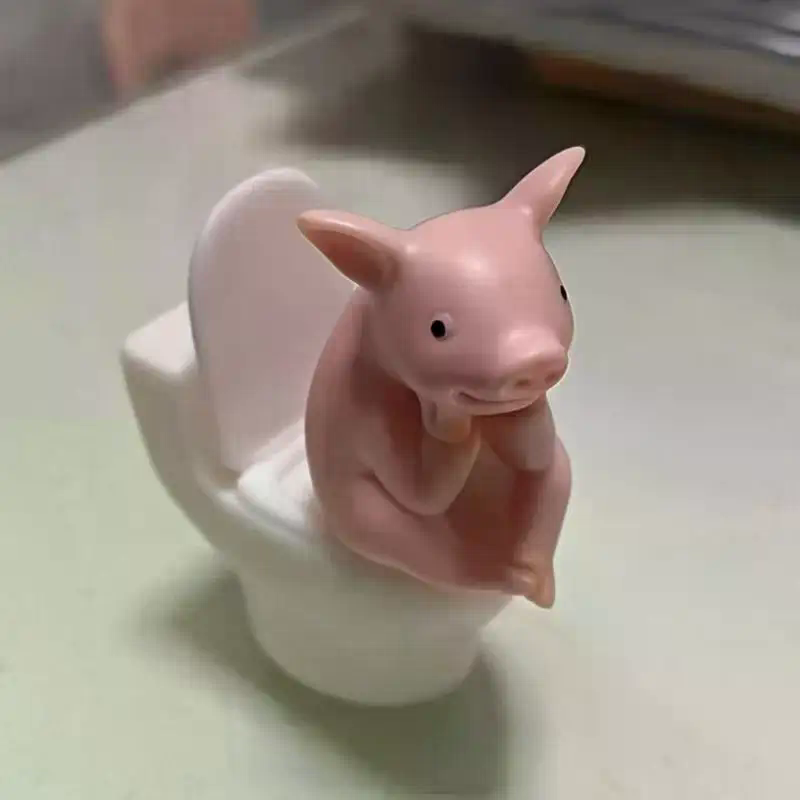 Cute Pig Sitting On Toilet — P - Jet Home Bathroom 评论和价格